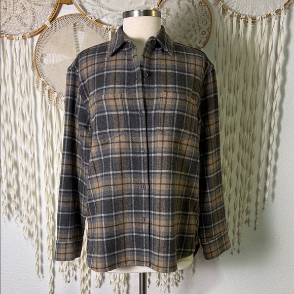 SOLD Jenni Kayne O’Keefe Plaid Wool Button Down Plaid Cream and Gray Shacket S - Picture 3 of 11